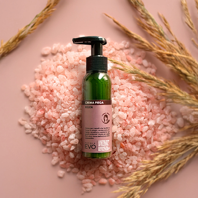 immagine prodotto crema piega ambientato 